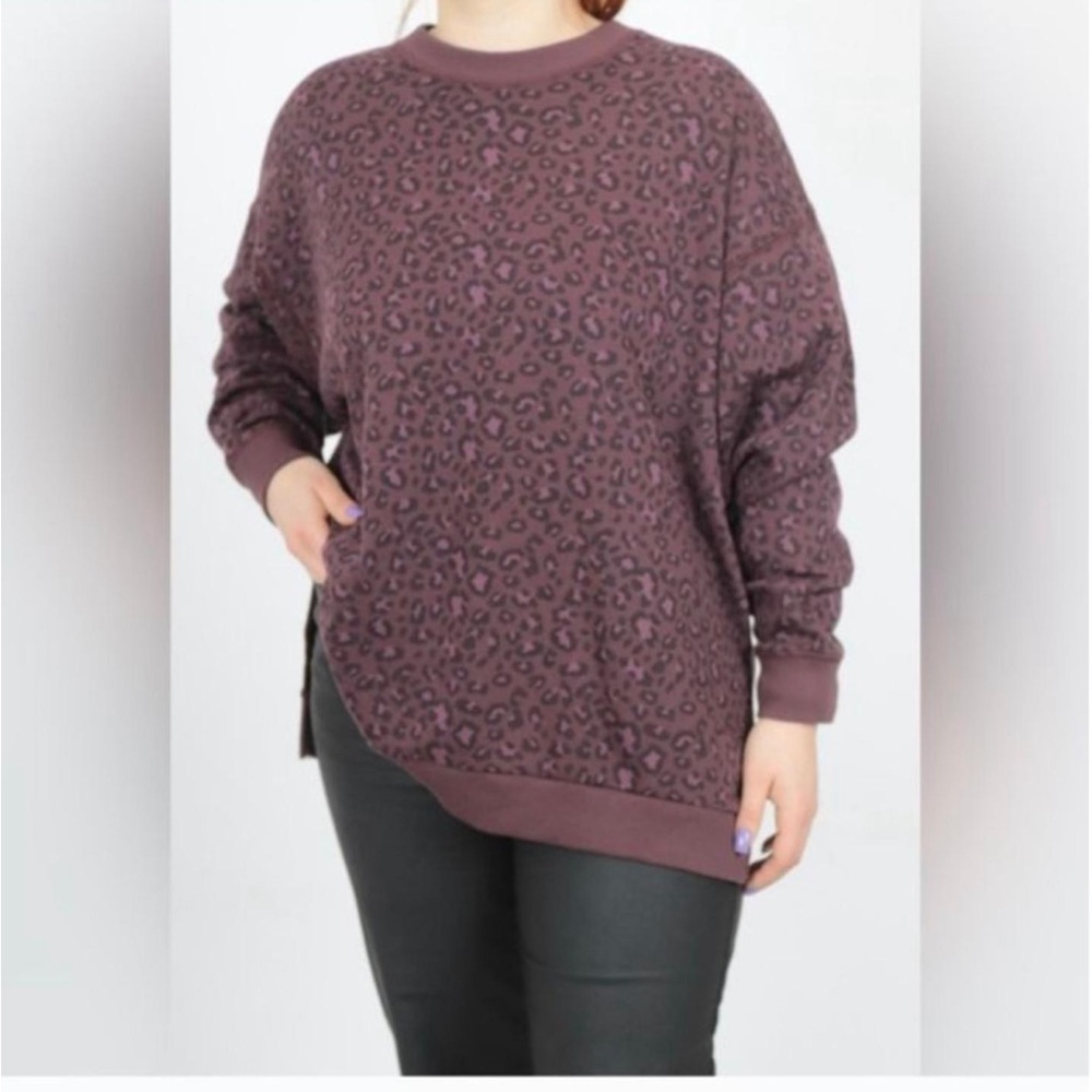 American Eagle Maroon Leopard Print super soft oversized Sweatshirt Size M